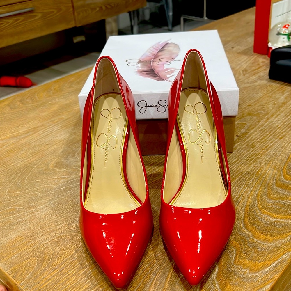 Jessica Simpson sexy red high heels